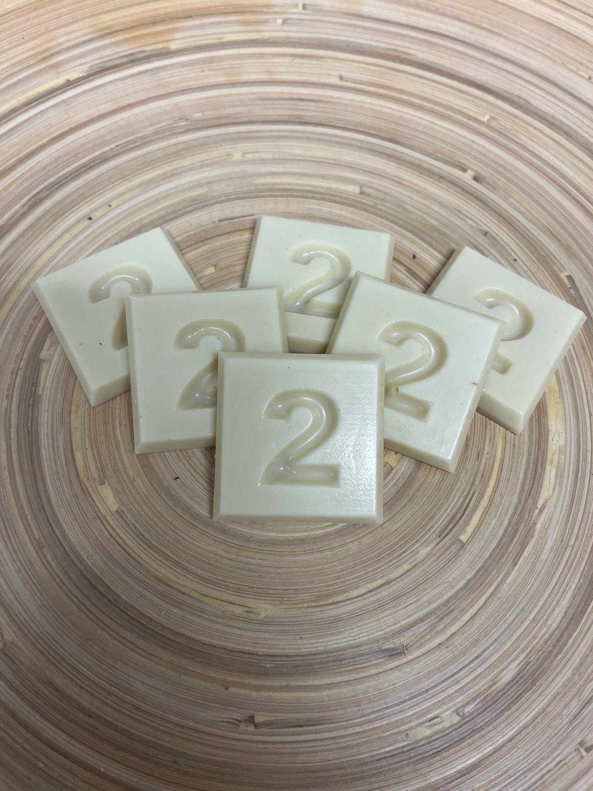 2 Jahre / Zahlen-Schokoladestückchen 32 Stück