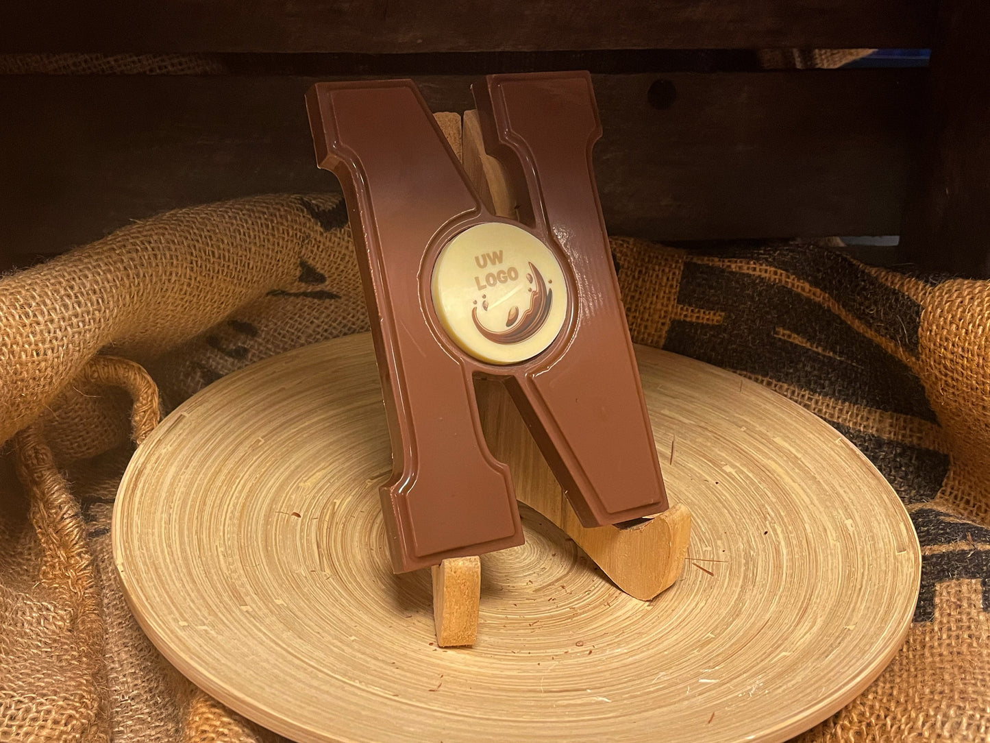 Chocoladeletter N met logo